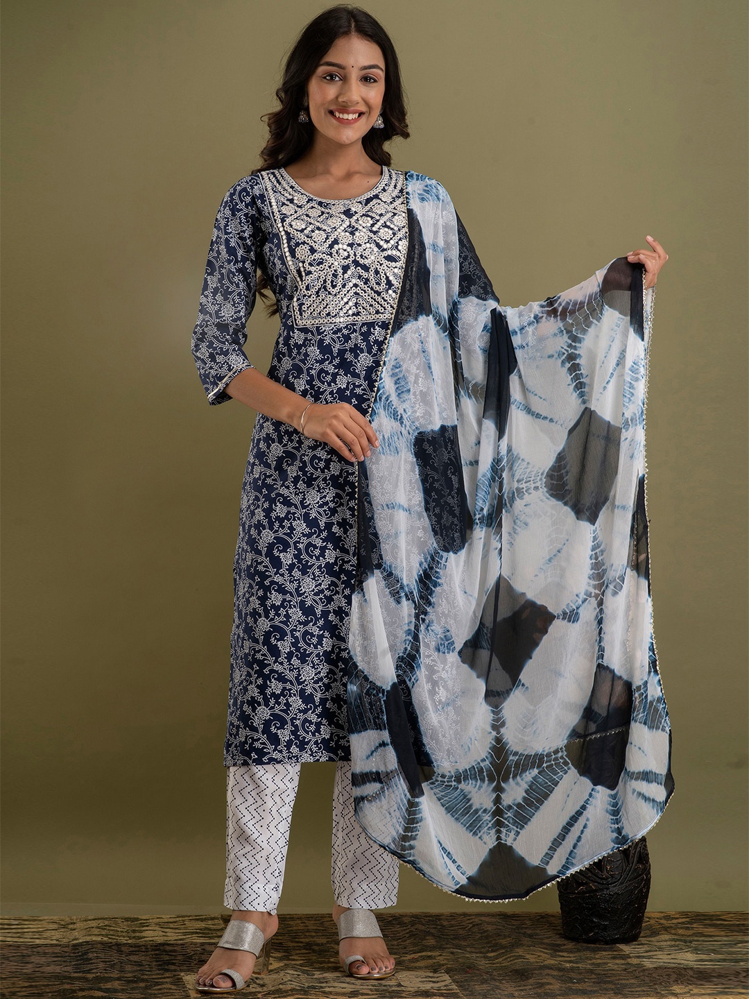 

FERANOID Ethnic Motifs Yoke Design Regular Mirror Work Kurta With Trousers &Dupatta, Blue