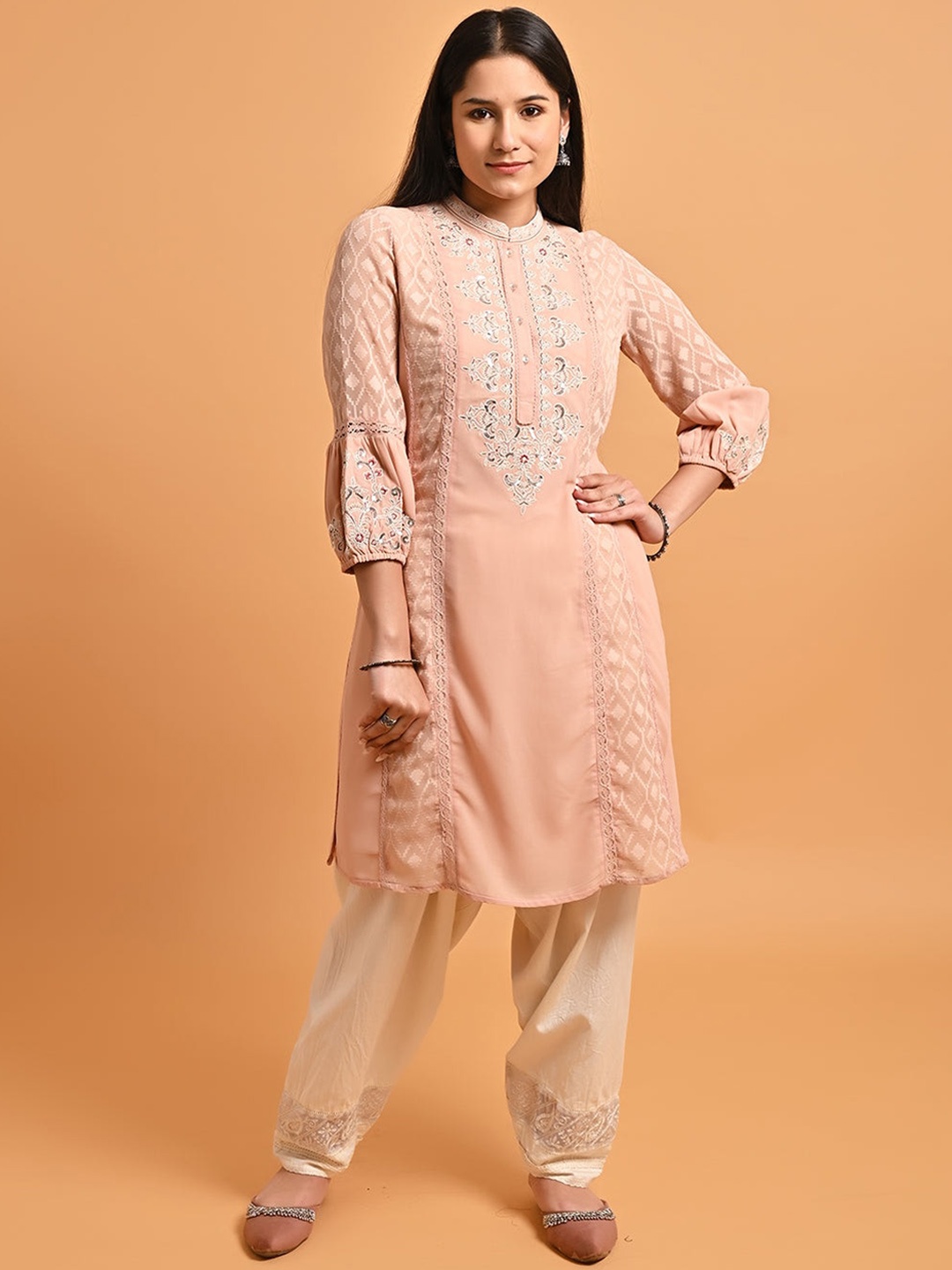 

Lakshita Ethnic Motifs Embroidered Jacquard Georgette Kurta, Peach