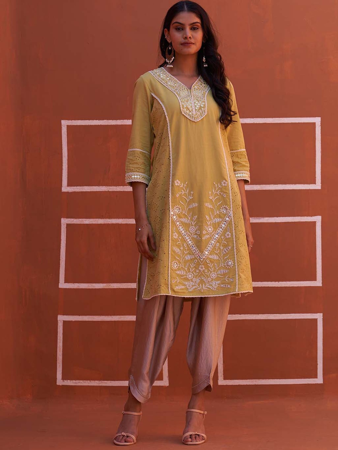

Lakshita Ethnic Motifs Mirror Work Embroidered Kurta, Green
