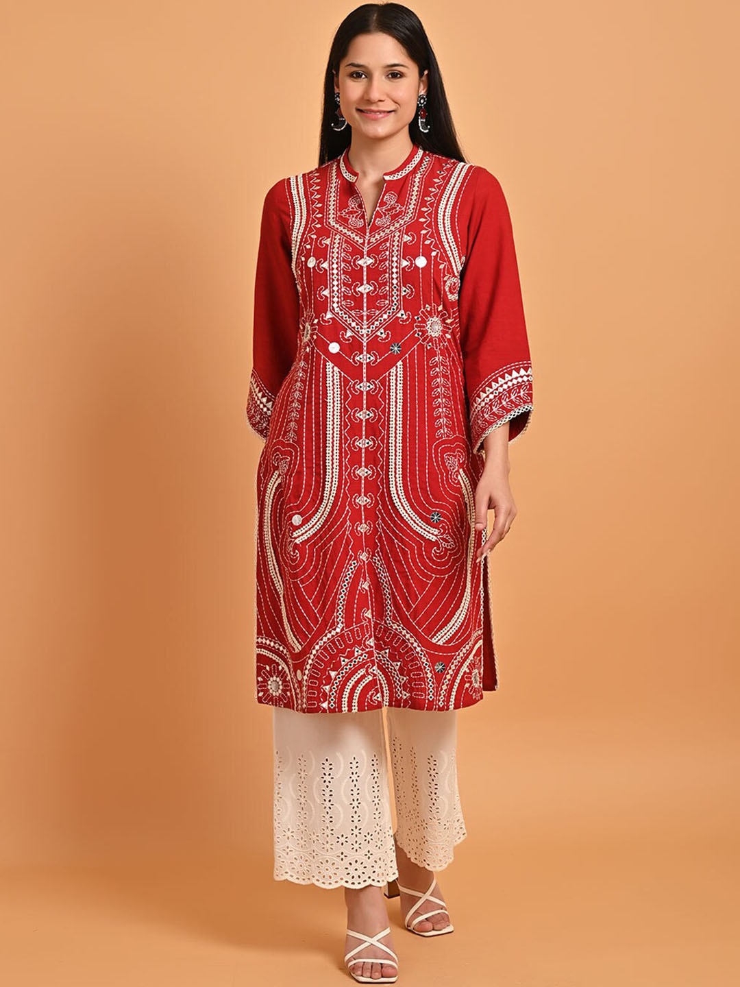 

Lakshita Ethnic Motifs Embroidered Mirror Work Kurta, Red