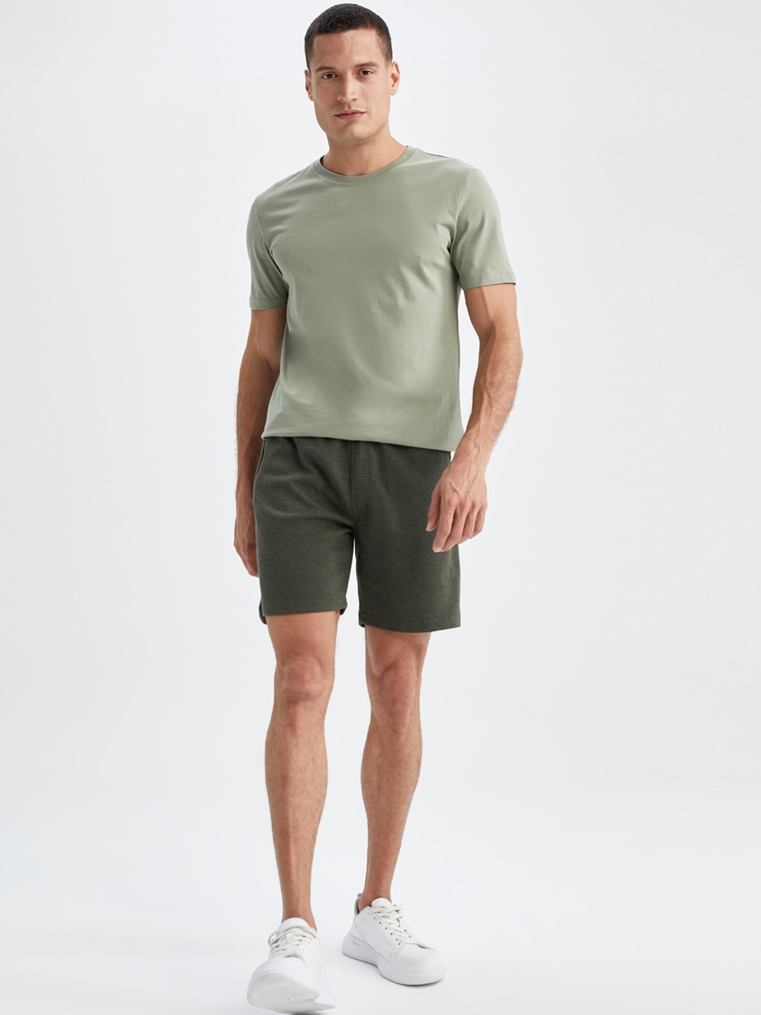 

DeFacto Men Mid-Rise Regular Shorts, Olive