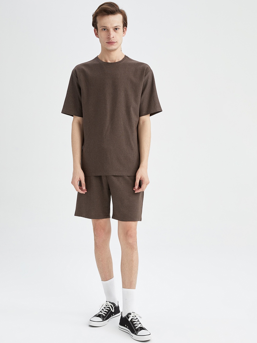 

DeFacto Men Mid-Rise Sports Shorts, Brown