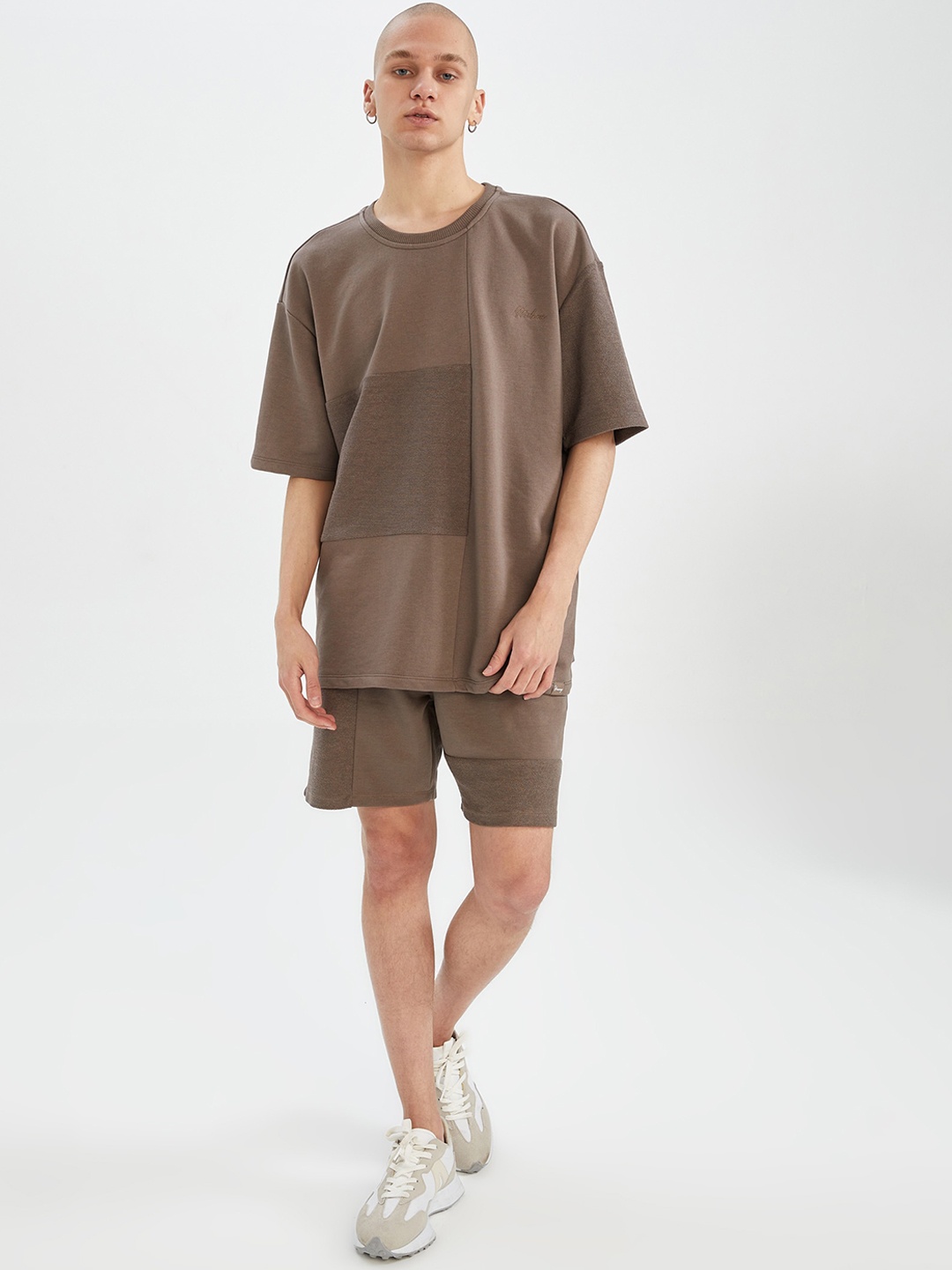 

DeFacto Men Regular Fit Sports Shorts, Brown