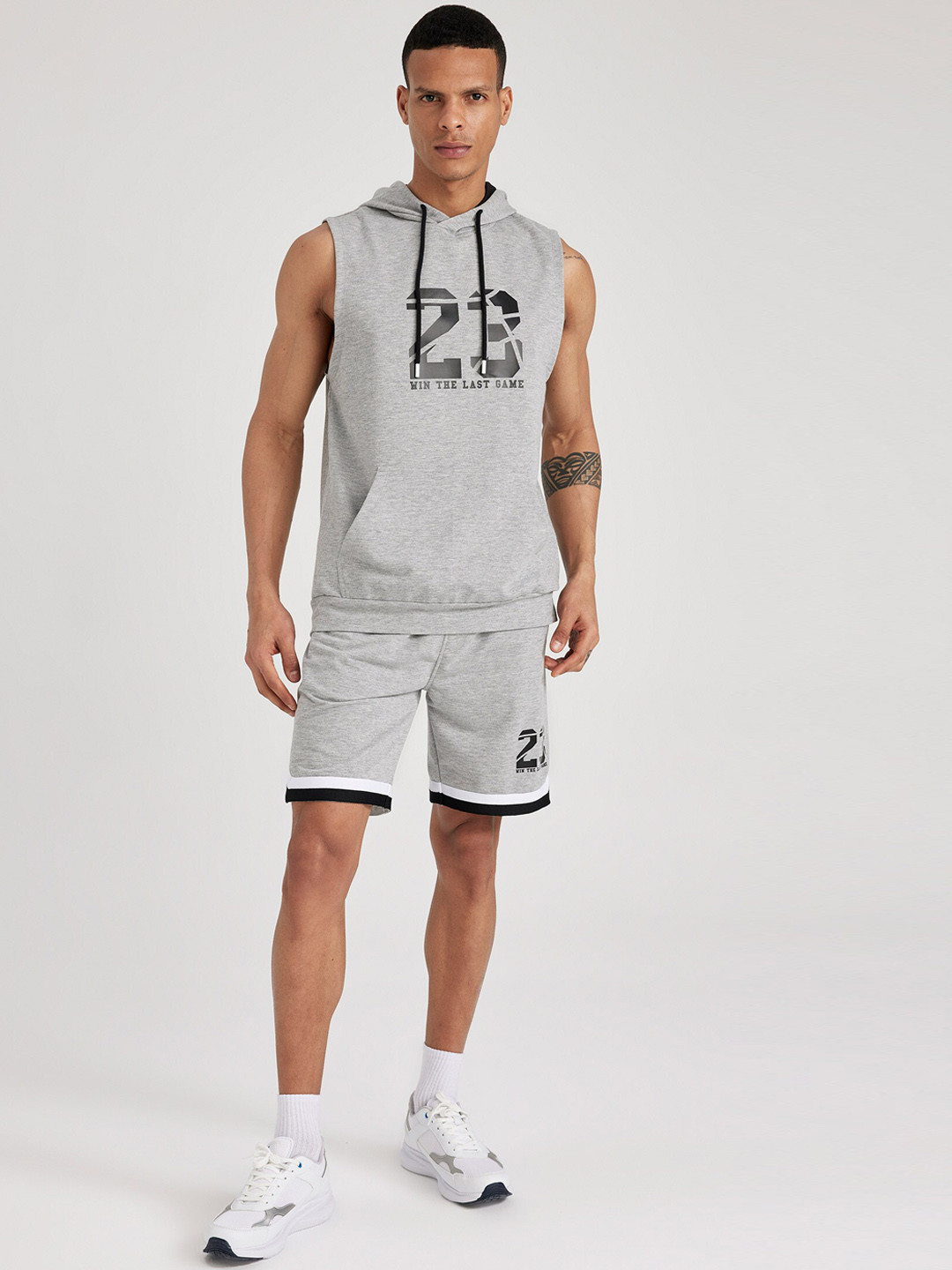 

DeFacto Men Typography Printed Sports Shorts, Grey