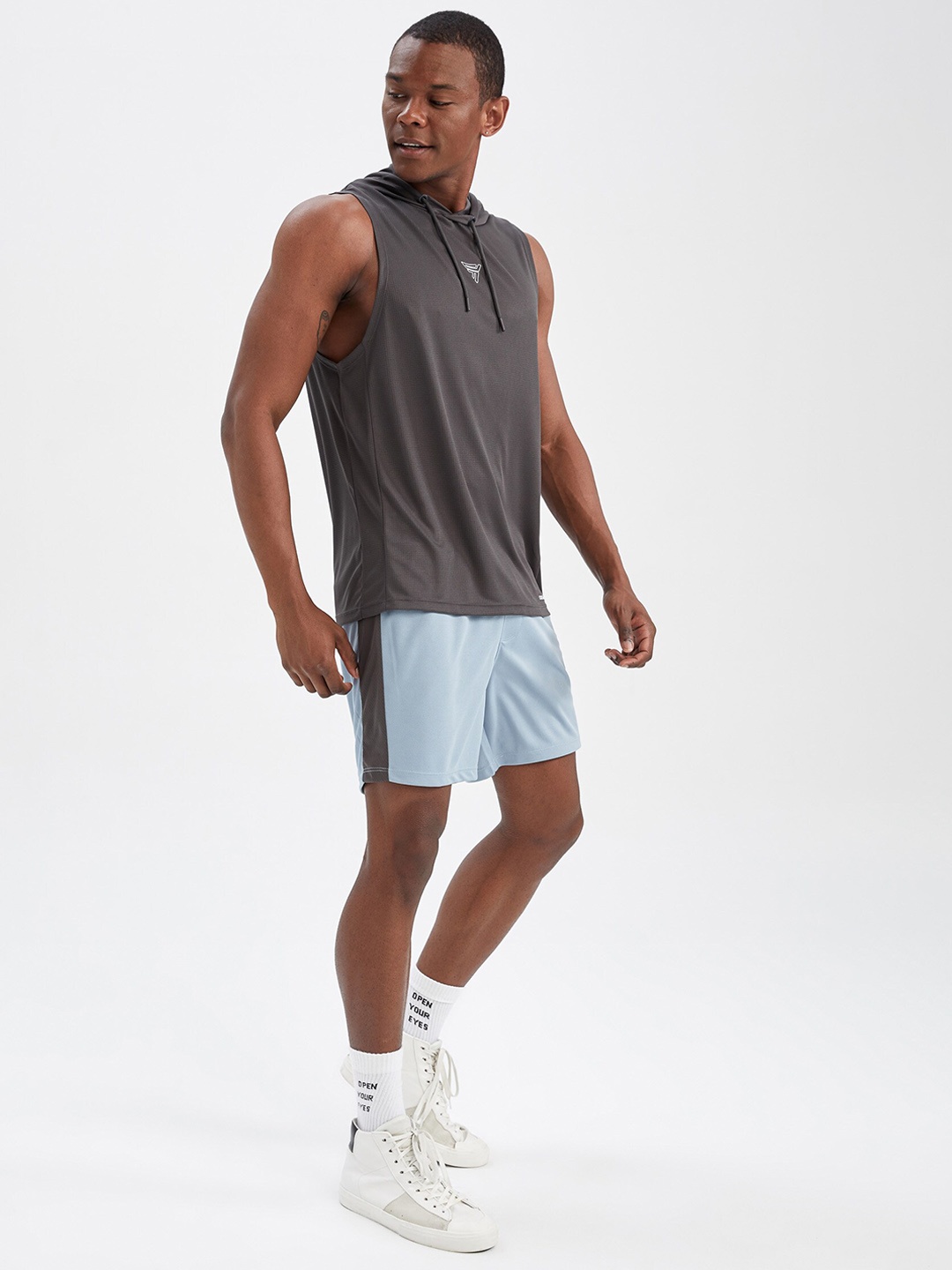

DeFacto Men Mid-Rise Sports Shorts, Blue