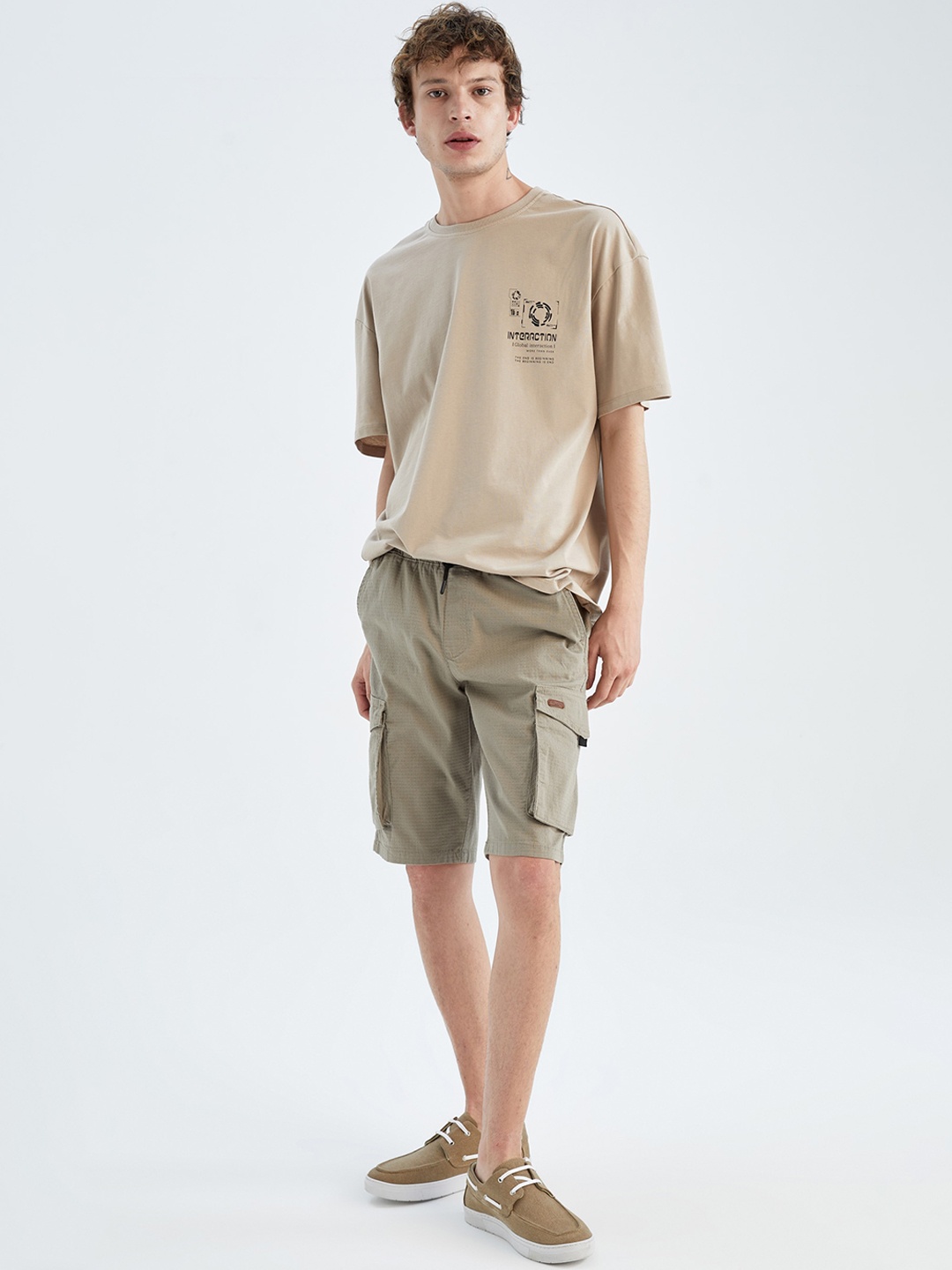 

DeFacto Men Mid-Rise Cargo Shorts, Olive