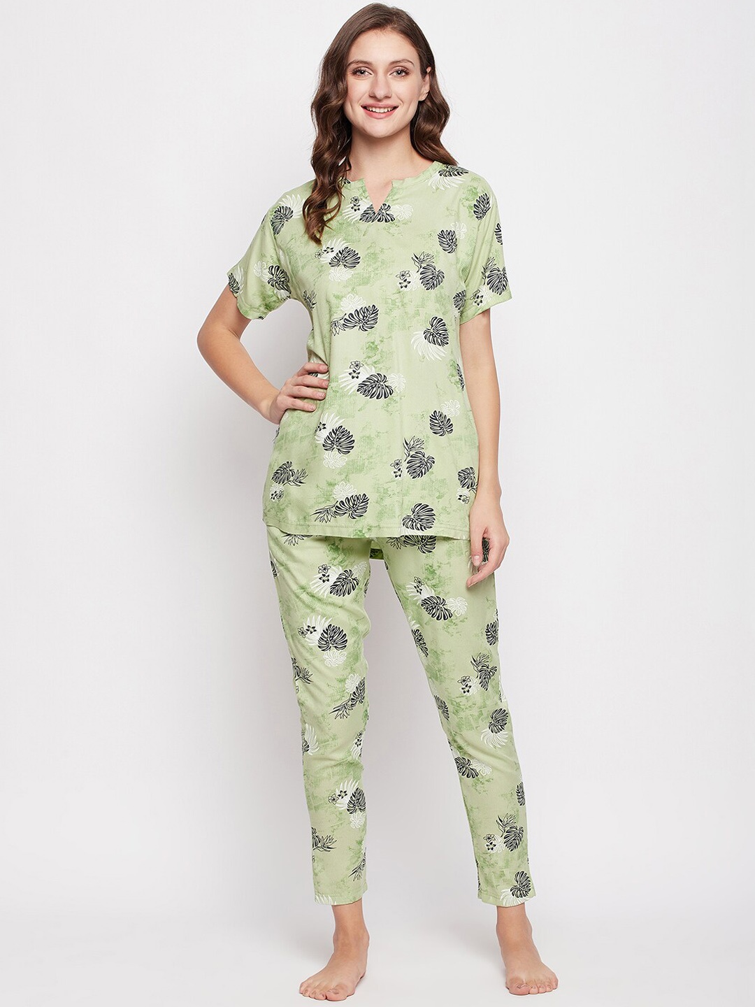 

FirstKrush Floral Printed Pure Cotton Night Suit, Green