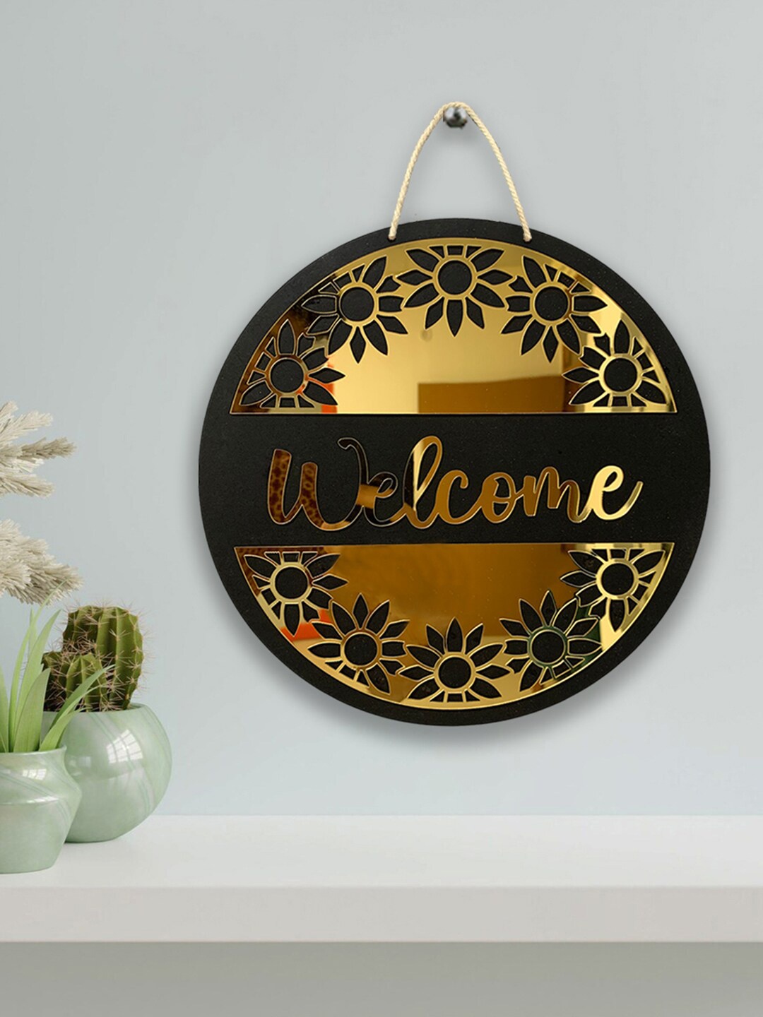 

Art Street Black & Gold-Toned Welcome Sign Round MDF Wooden Wall Decor