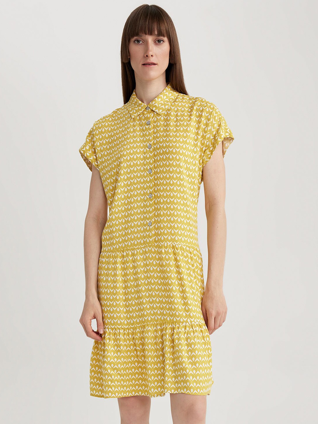 

DeFacto Geometric Printed Shirt Collar A-Line Dress, Yellow