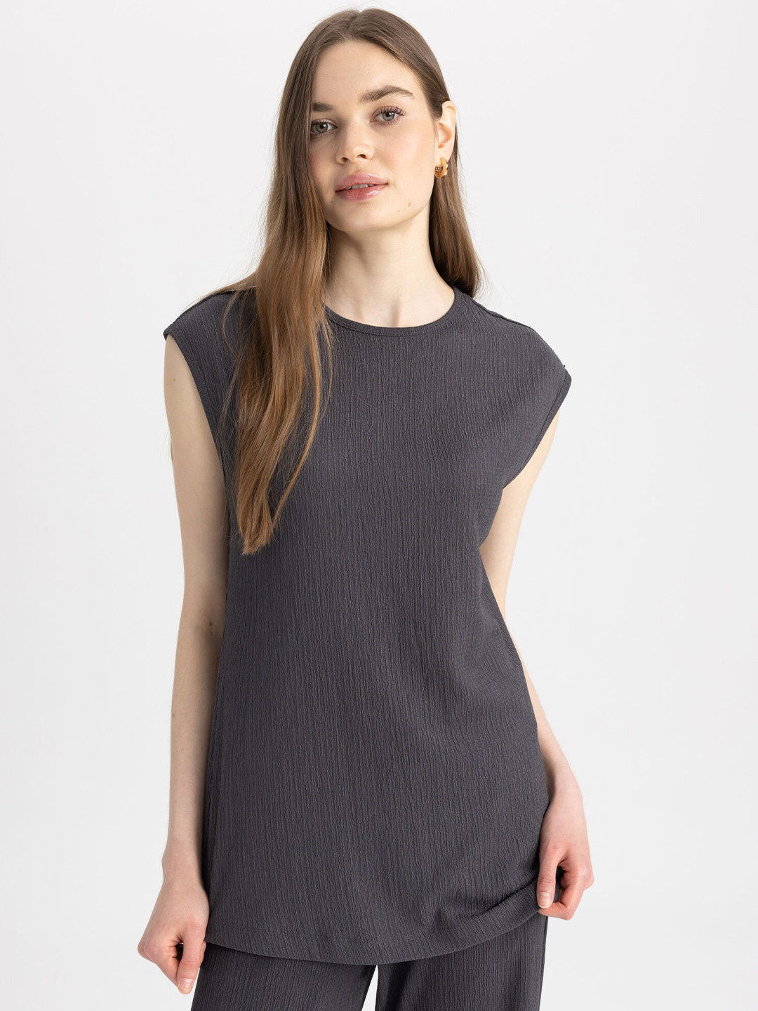 

DeFacto Extended Sleeves Knitted Top, Black