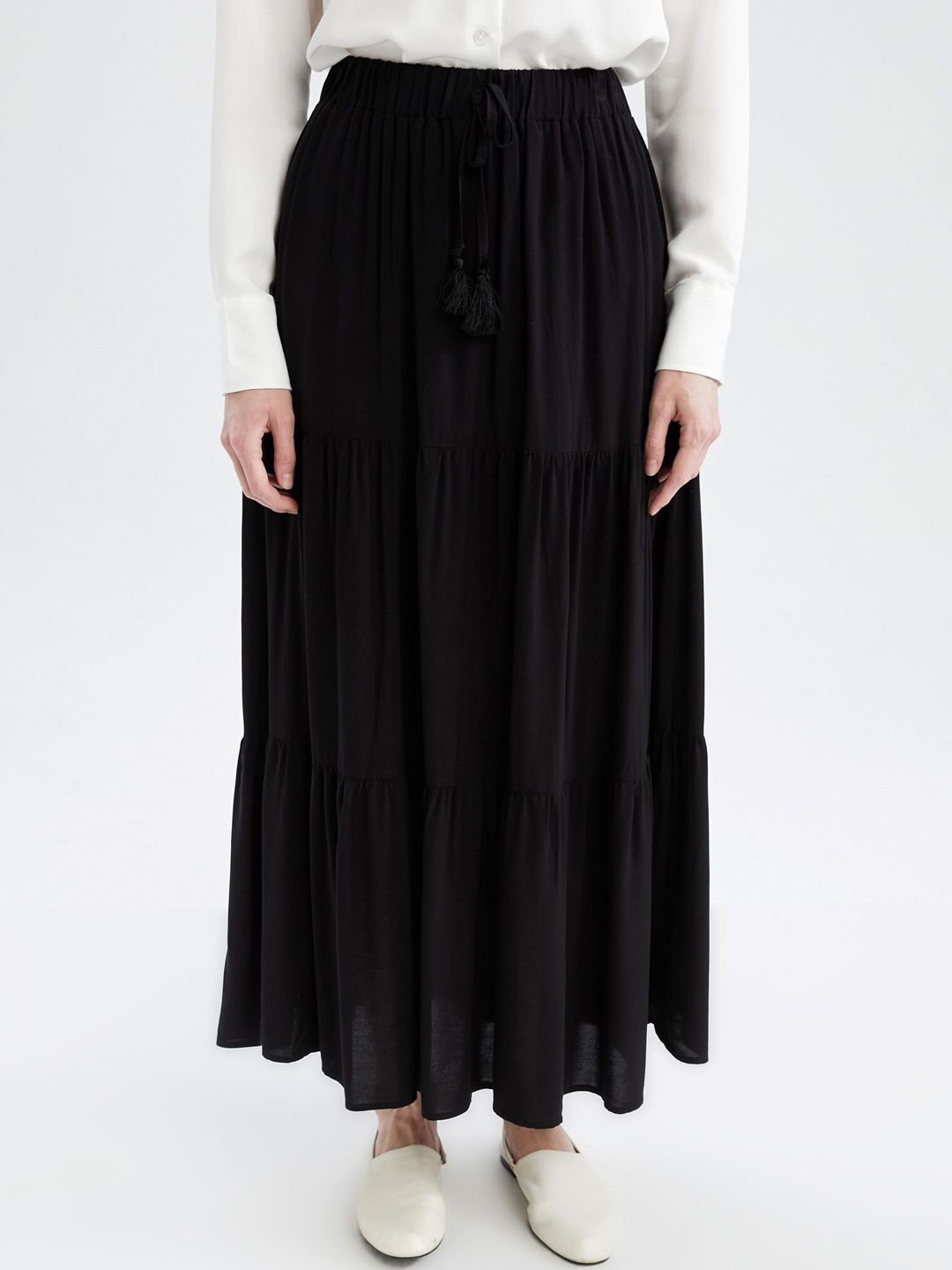 

DeFacto Flared Tiered Maxi Skirt, Black