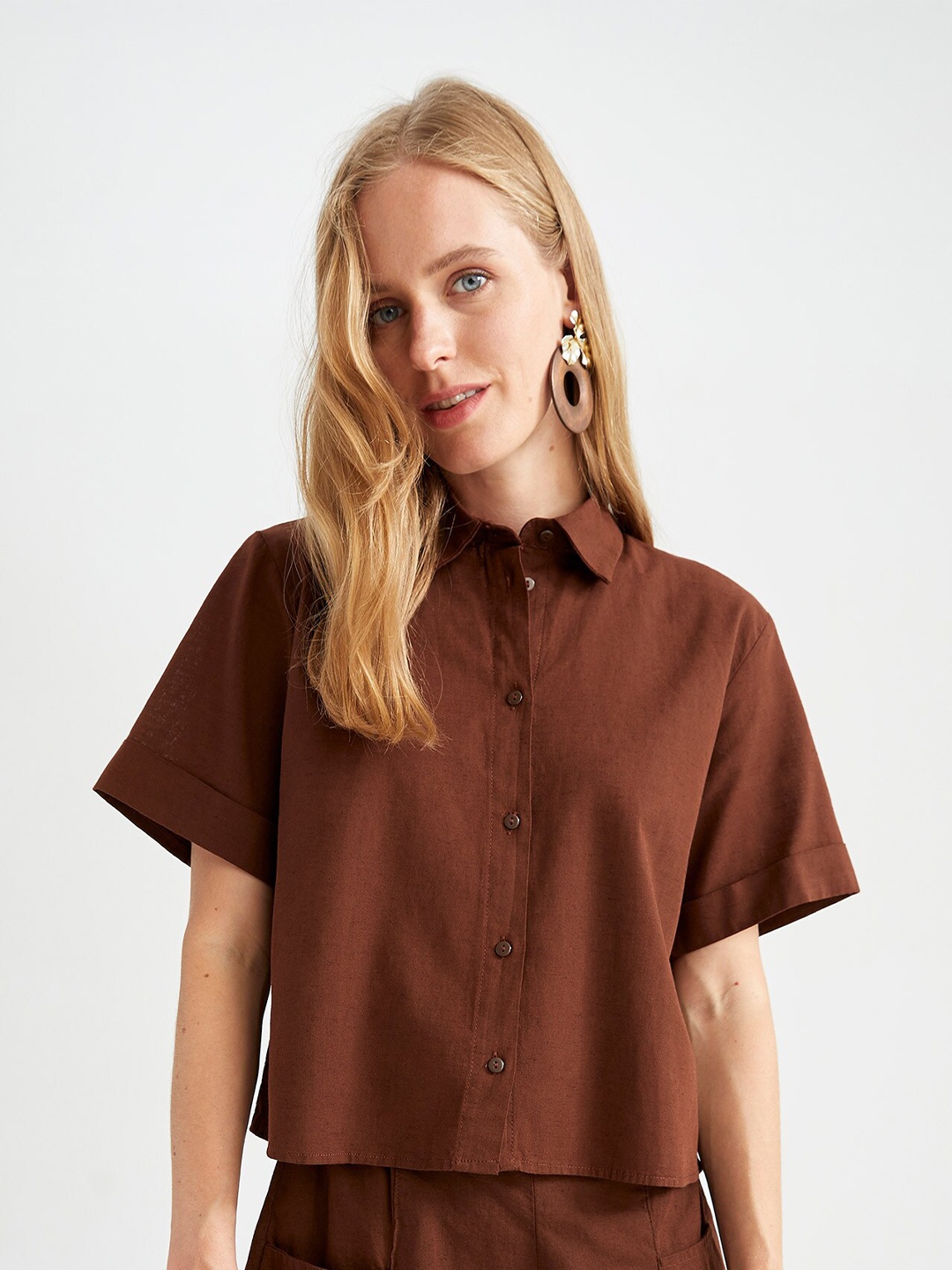 

DeFacto Spread Collar Cotton Shirt, Brown