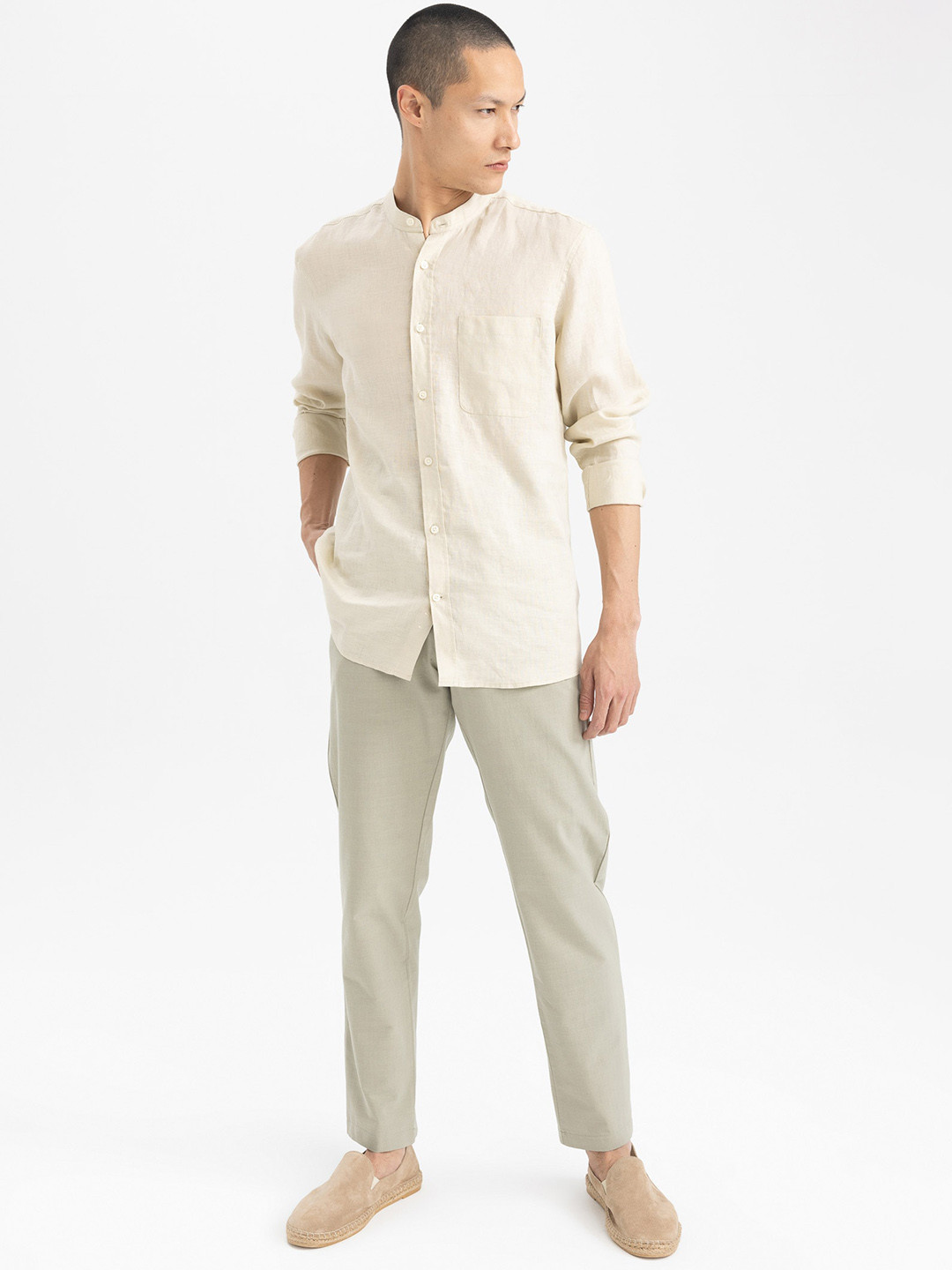 

DeFacto Men Mid-Rise Pure Cotton Chinos Trousers, Beige