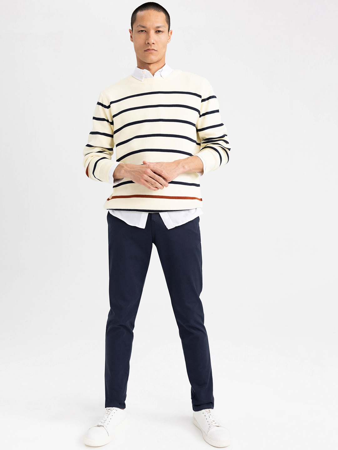 

DeFacto Men Mid-Rise Trousers, Navy blue