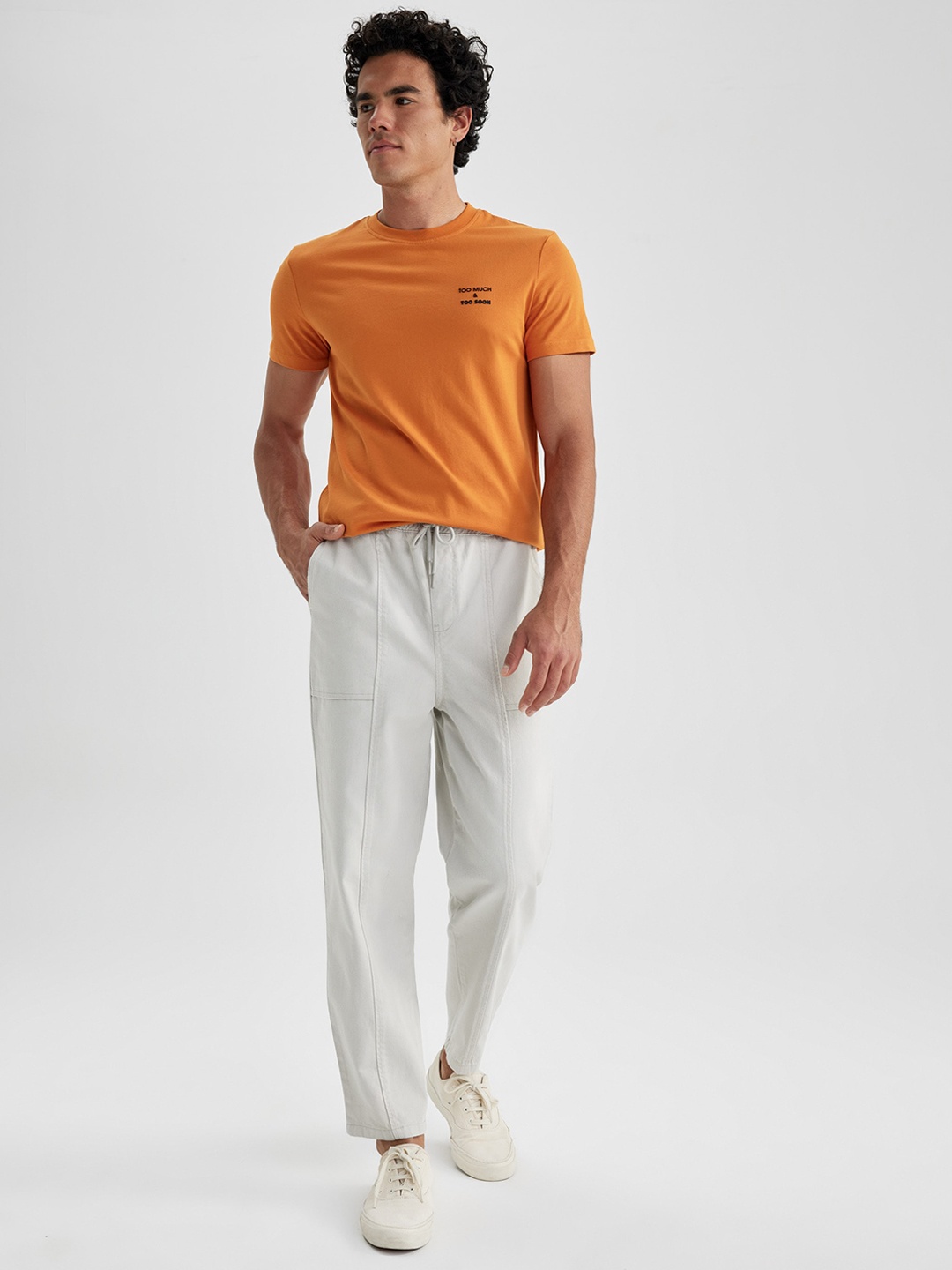 

DeFacto Men Mid-Rise Pure Cotton Jeans, White