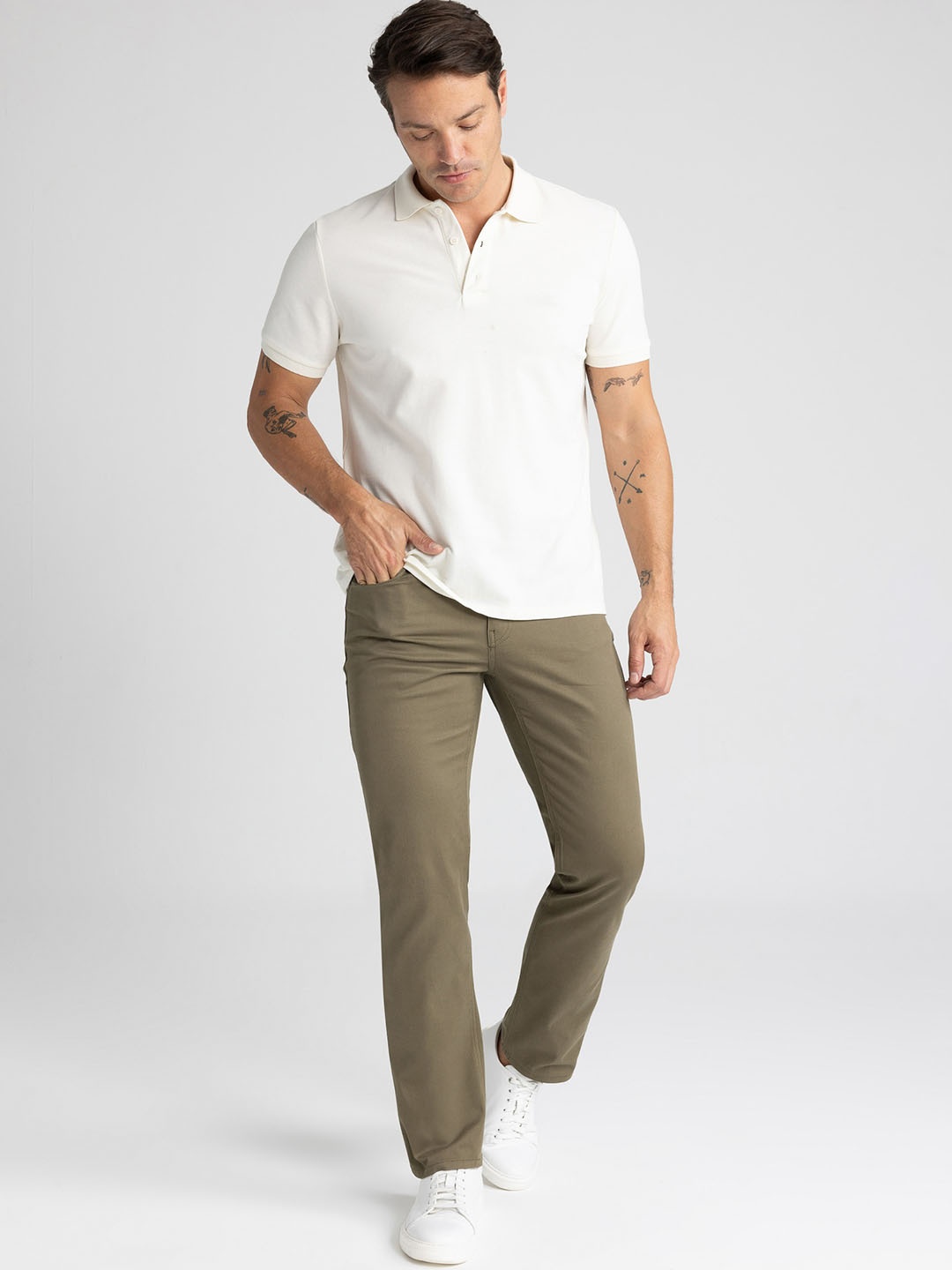 

DeFacto Men Mid-Rise Regular Fit Chinos Trousers, Khaki