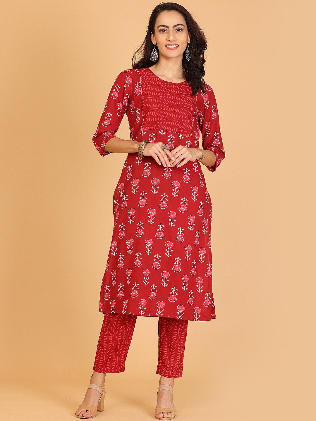 

KAANCHIE NANGGIA Floral Printed Gotta Patti Kurta with Trousers, Maroon