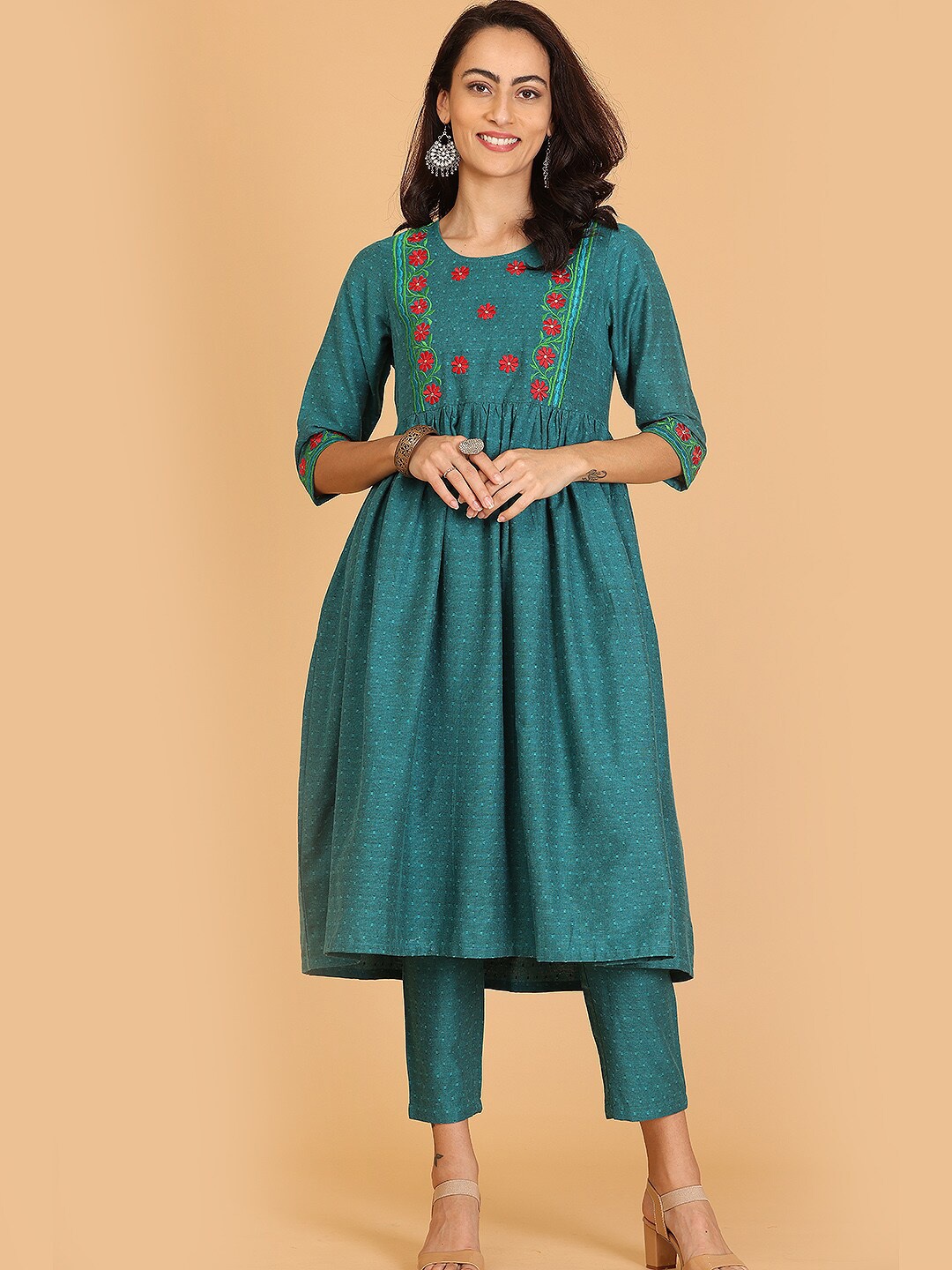 

KAANCHIE NANGGIA Cotton A-Line Kurta & Trousers, Green