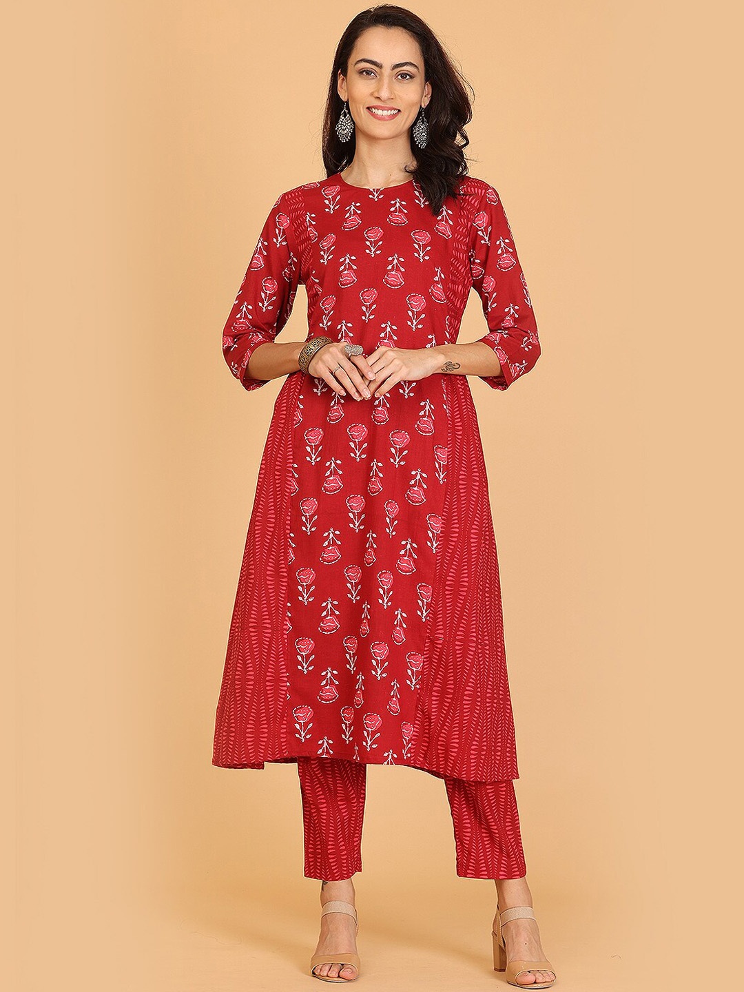 

KAANCHIE NANGGIA Ethnic Motifs Printed Regular Pure Cotton Kurta With Trousers, Red