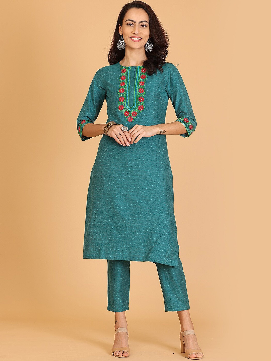 

KAANCHIE NANGGIA Floral Embroidered Straight Pure Cotton Kurta With Trousers, Green