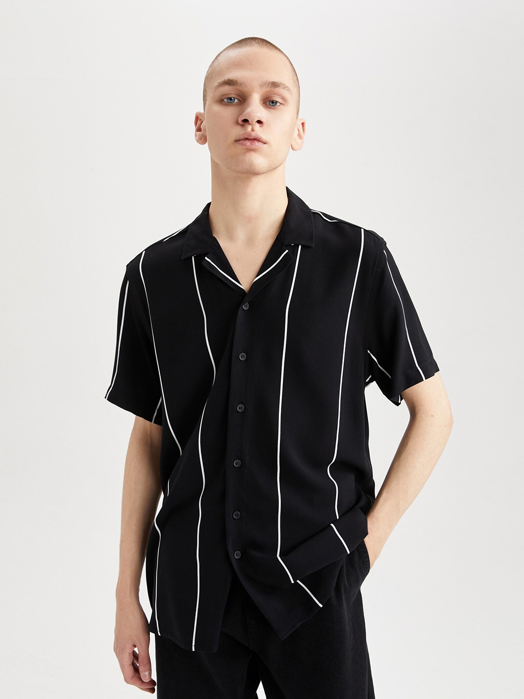 

DeFacto Lapel Collar Striped Casual Shirt, Black