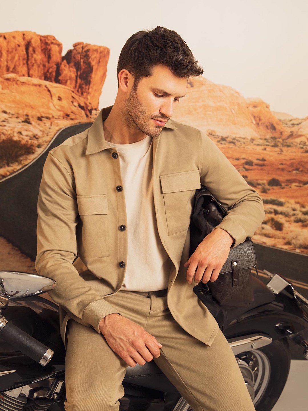 

DeFacto Men Solid Opaque Casual Shirt, Beige