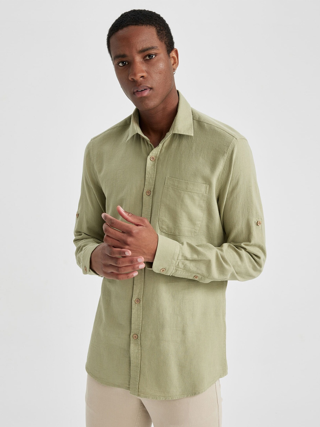 

DeFacto Men Opaque Casual Shirt, Olive