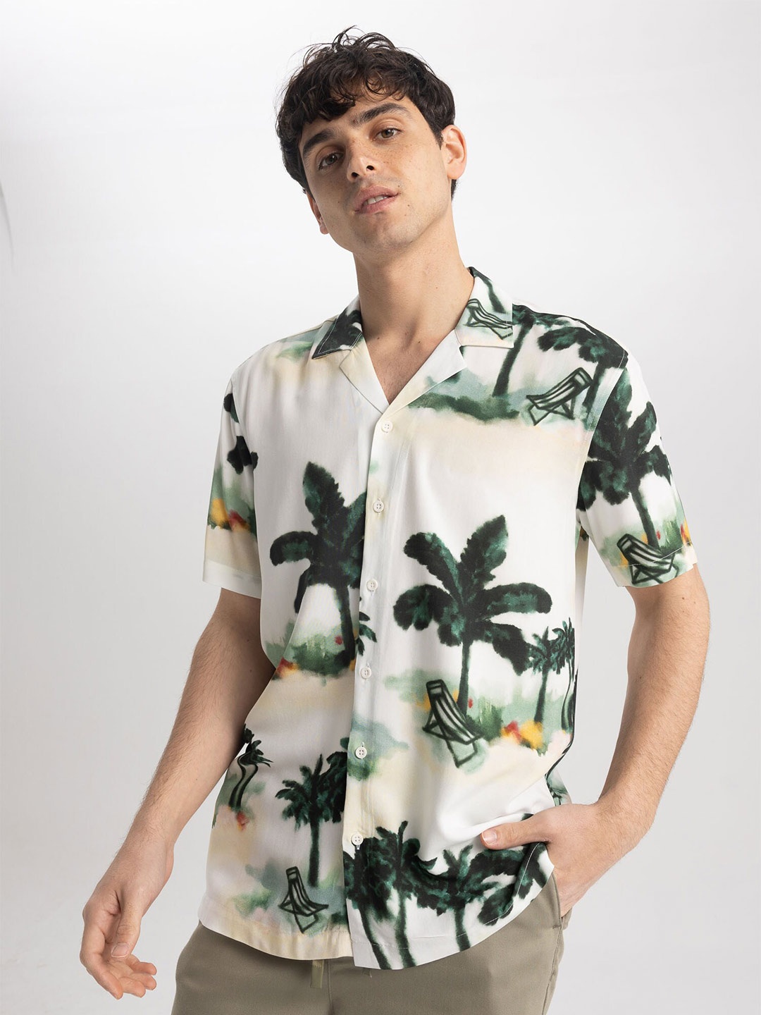

DeFacto Men Printed Comfort Casual Shirt, White