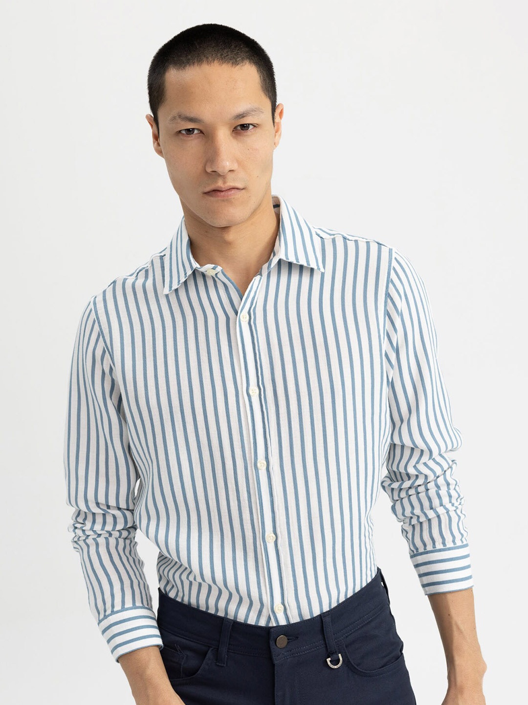 

DeFacto Striped Opaque Spread Collar Pure Cotton Casual Shirt, White