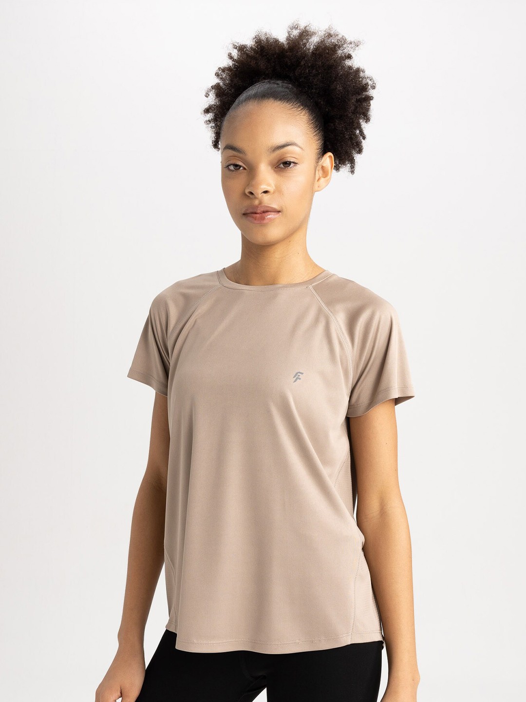 

DeFacto Round Neck Raglan Sleeves T-shirt, Brown