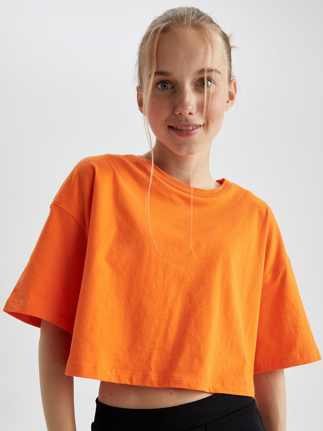 

DeFacto Drop-Shoulder Sleeves Pure Cotton Crop T-shirt, Orange