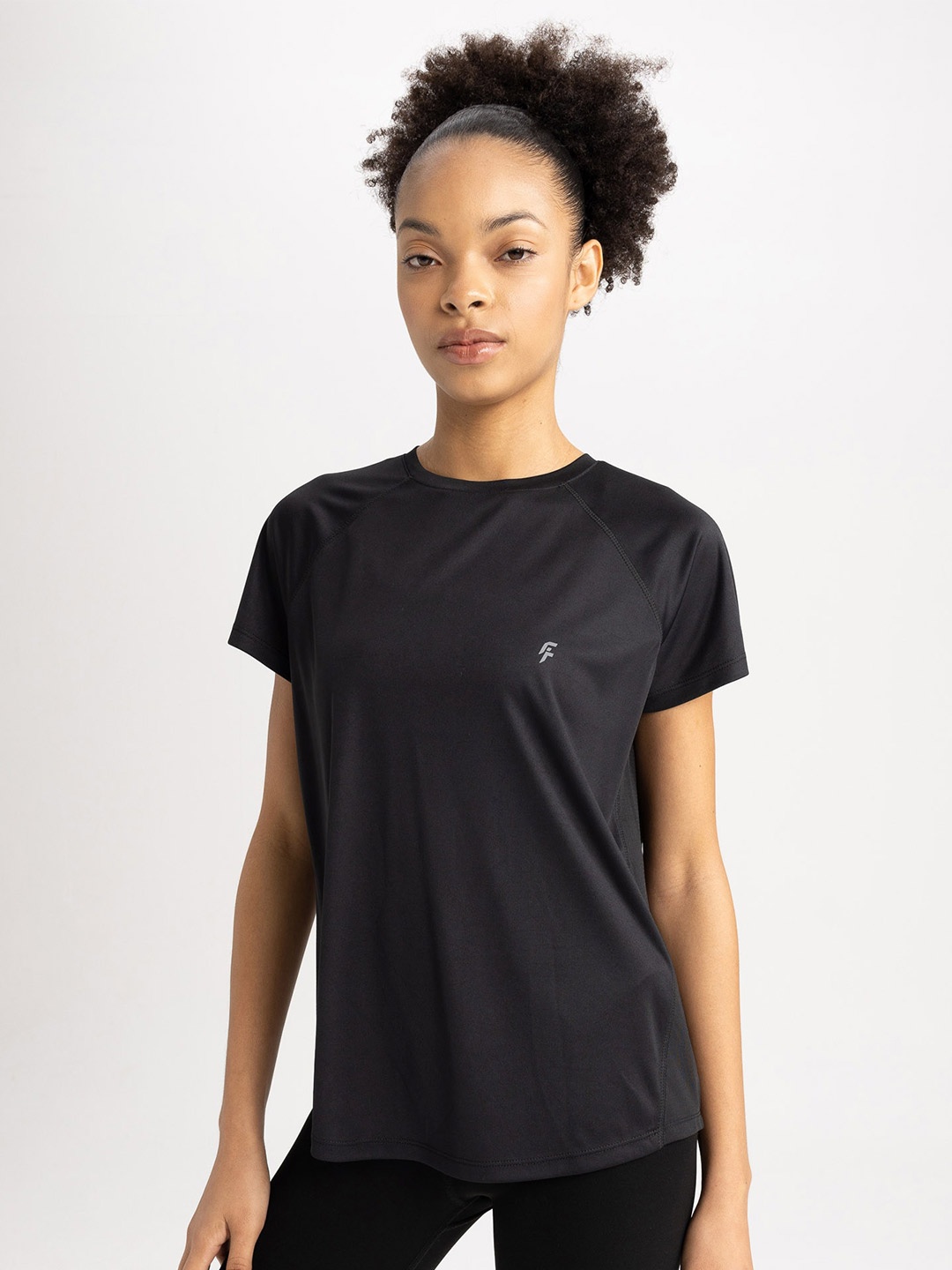 

DeFacto Women Raglan Sleeves Sports T-shirt, Black