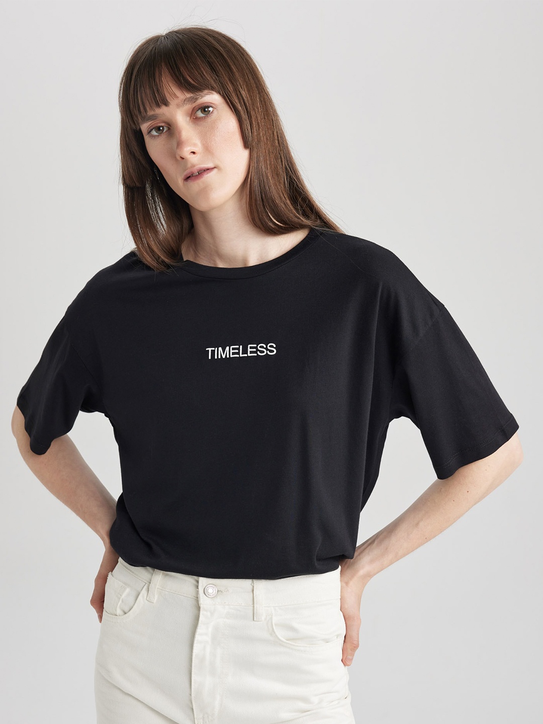 

DeFacto Typography Printed Drop-Shoulder Sleeves T-shirt, Black
