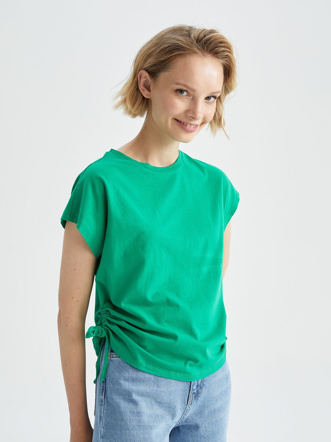 

DeFacto Round Neck Extended Sleeves Cotton Regular Top, Green