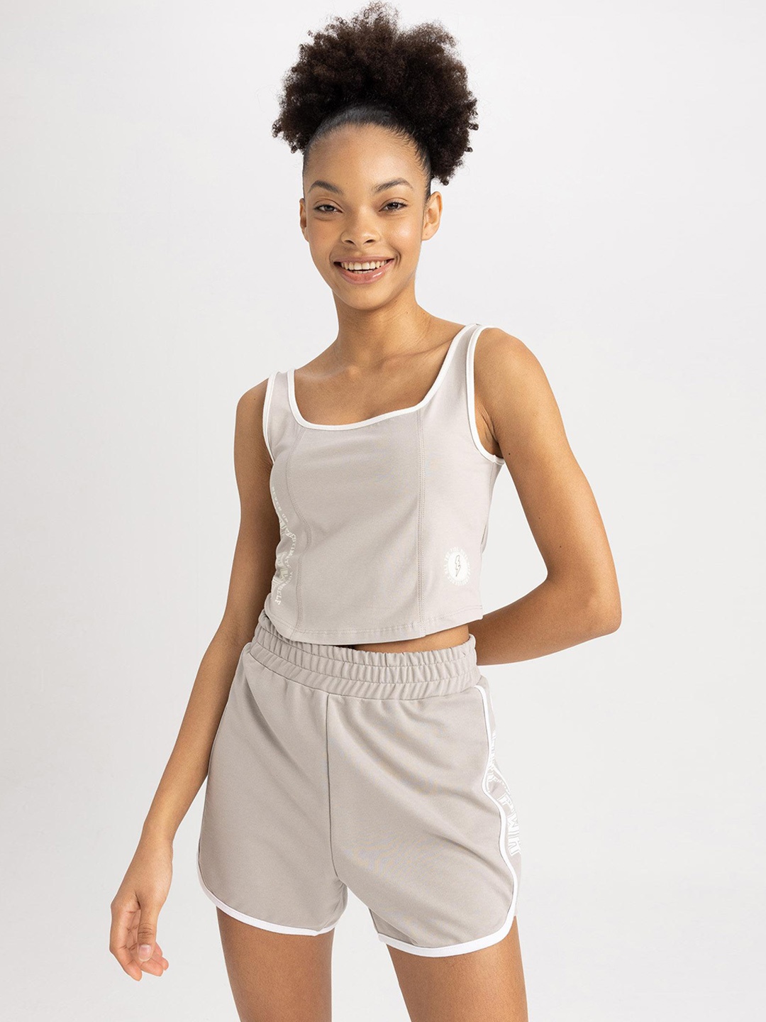 

DeFacto Women Mid-Rise Above Knee Length Shorts, Grey