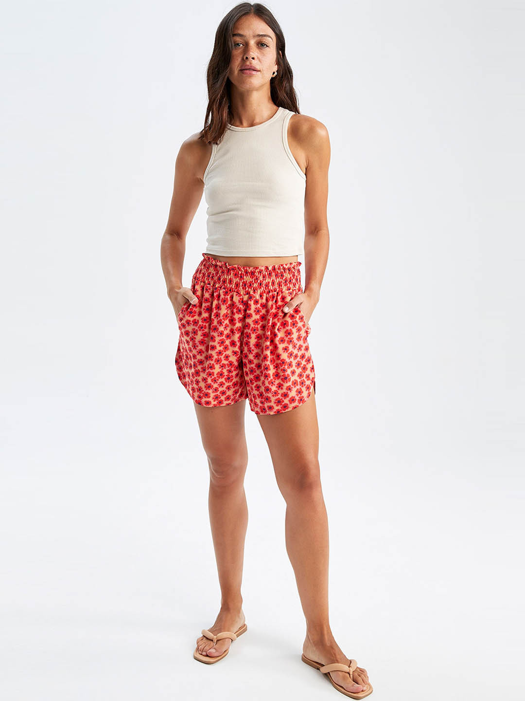

DeFacto Women Floral Printed Mid Rise Shorts, Cream