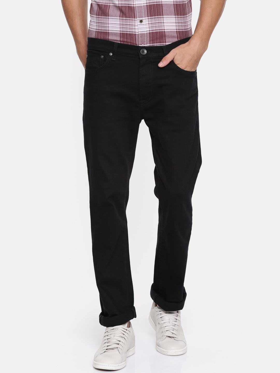 

Pepe Jeans Men Black Low-Rise Clean Look Jeans