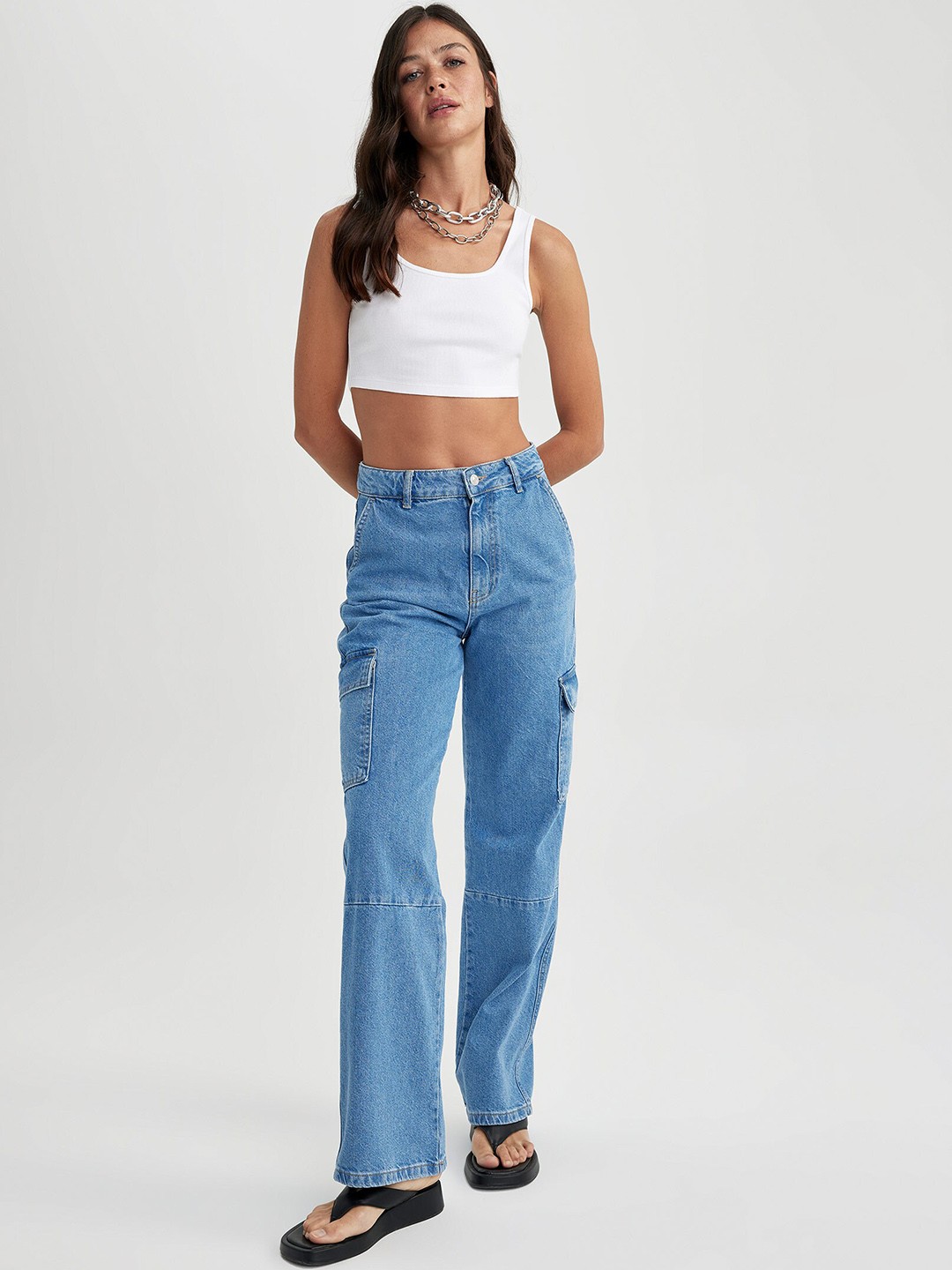 

DeFacto Women Straight Fit Mid-Rise Pure Cotton Jeans, Blue