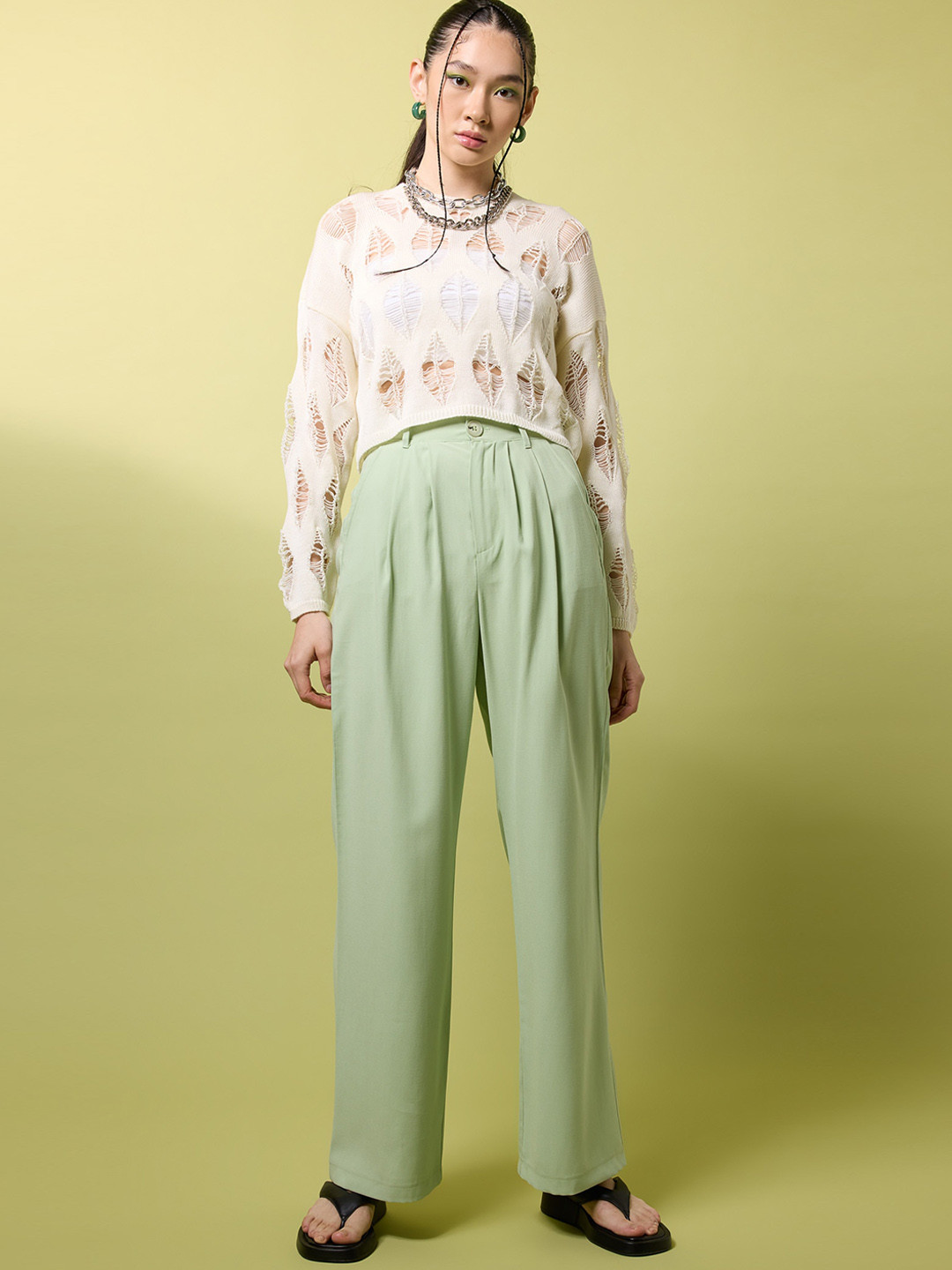 

DeFacto Women Mid Rise Plain Pleated Trousers, Green