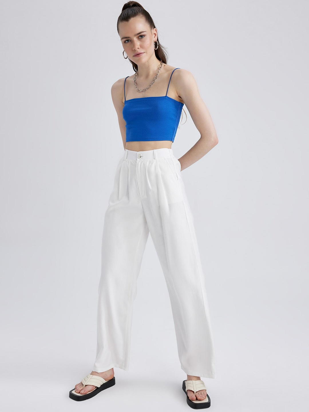 

DeFacto Women Pleated Trousers, White