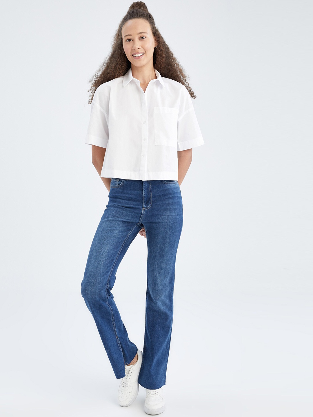 

DeFacto Women Regular Fit Mid- Rise Jeans, Blue