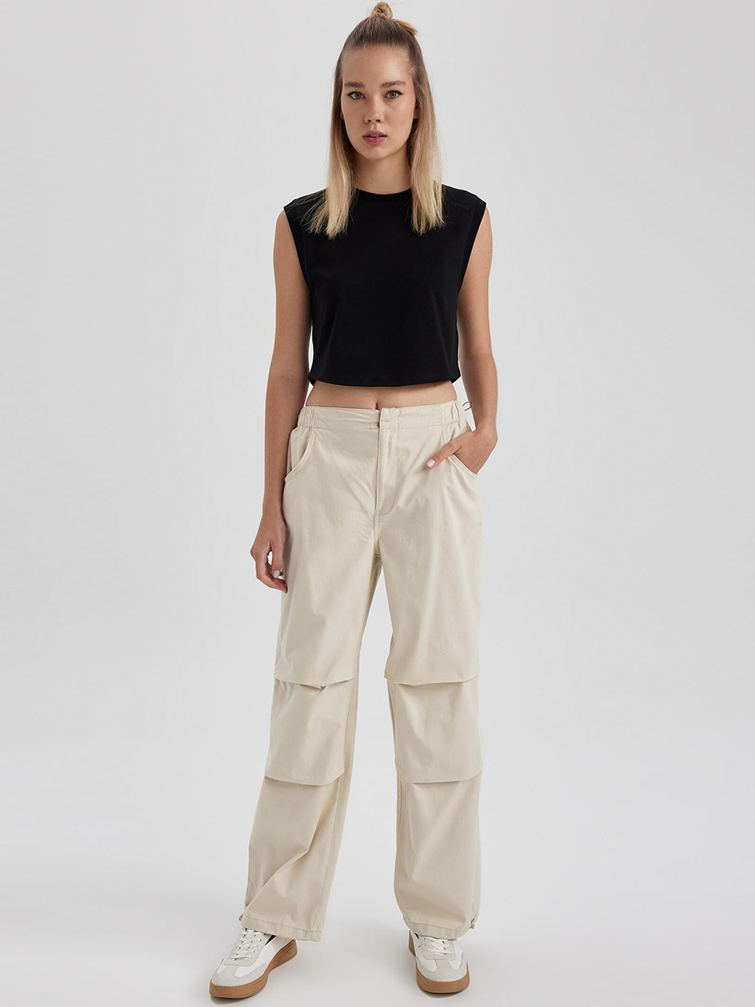 

DeFacto Women Mid-Rise Casual Cargo Trousers, Cream