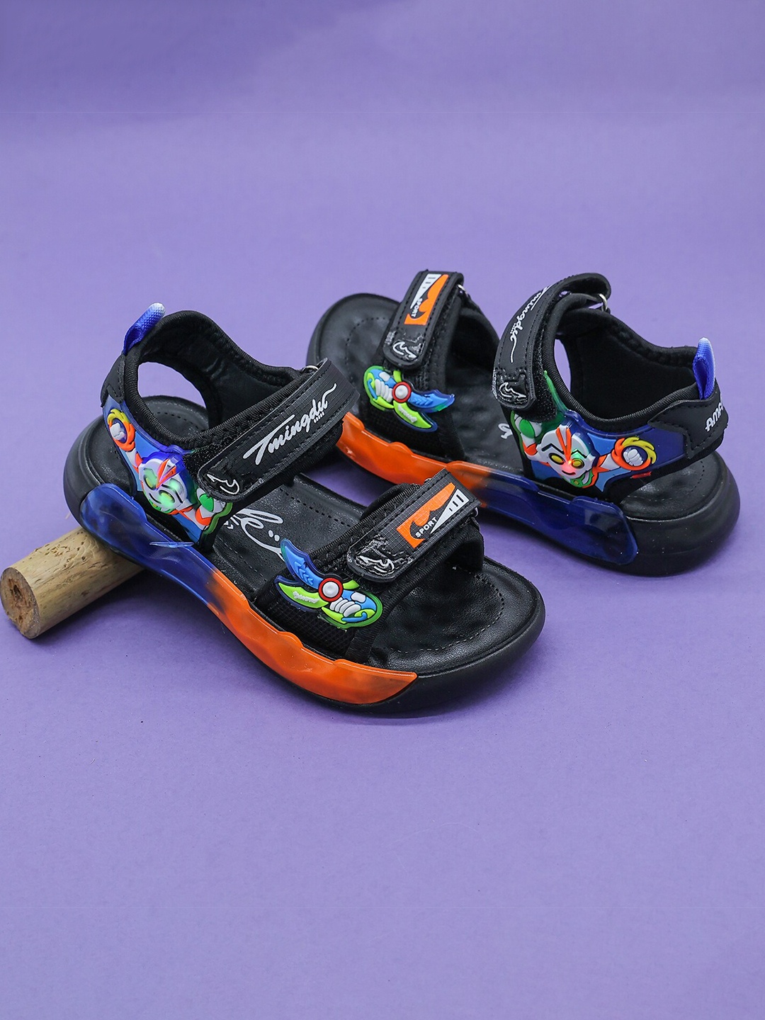 

FEETWELL SHOES Boys Printed Velcro Closure Sports Sandals, Black