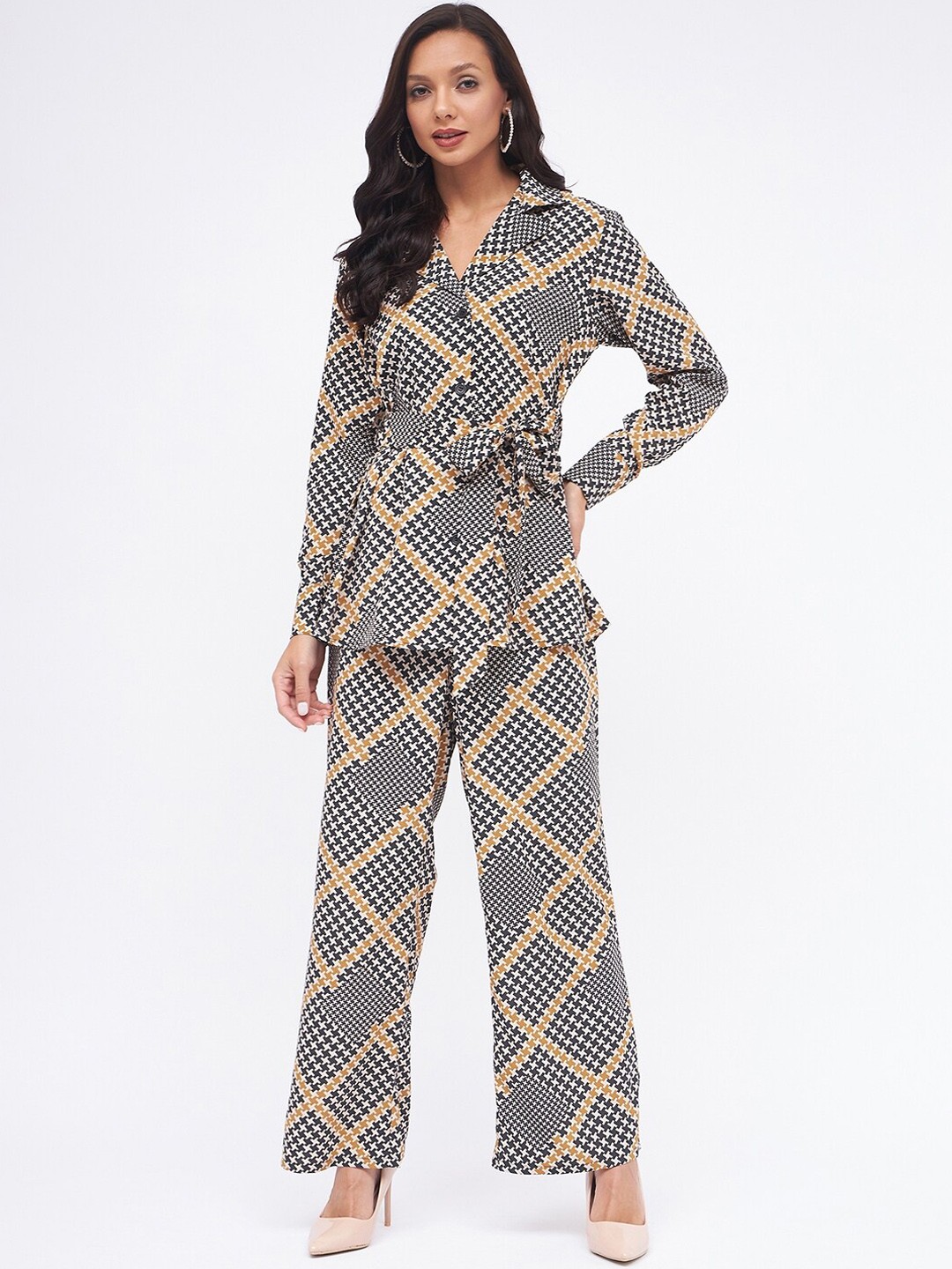 

Kibo Abstract Printed Shirt & Trouser, Black