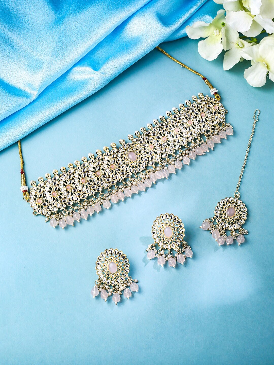

Yellow Chimes Gold-Plated Kundan-Studded & Beaded Necklace & Earrings