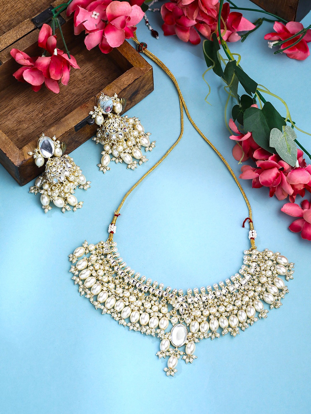 

Yellow Chimes Gold-Plated Kundan-Studded & Beaded Necklace & Earrings