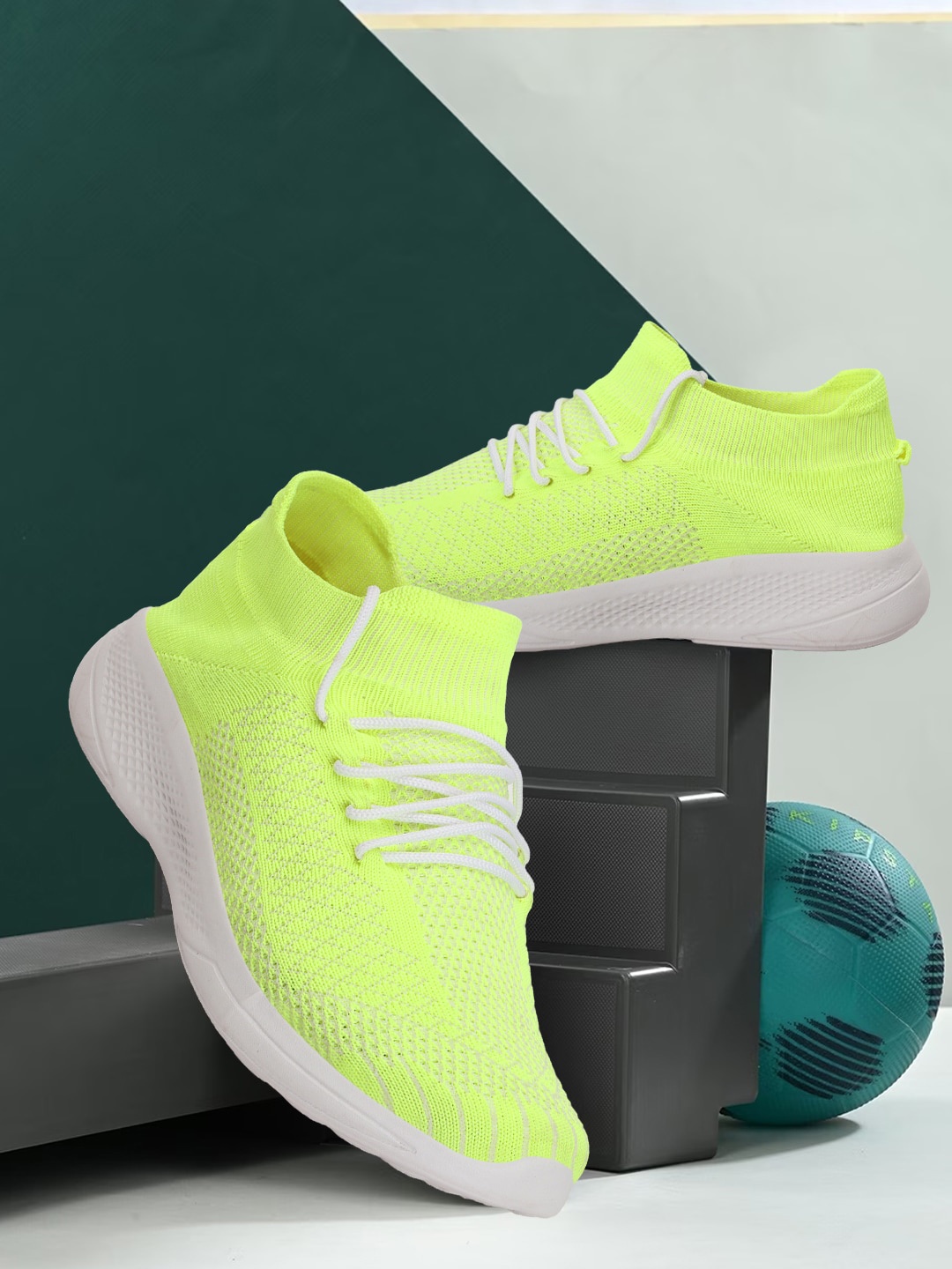 

HRX by Hrithik Roshan Men Textile Walking Shoes, Lime green