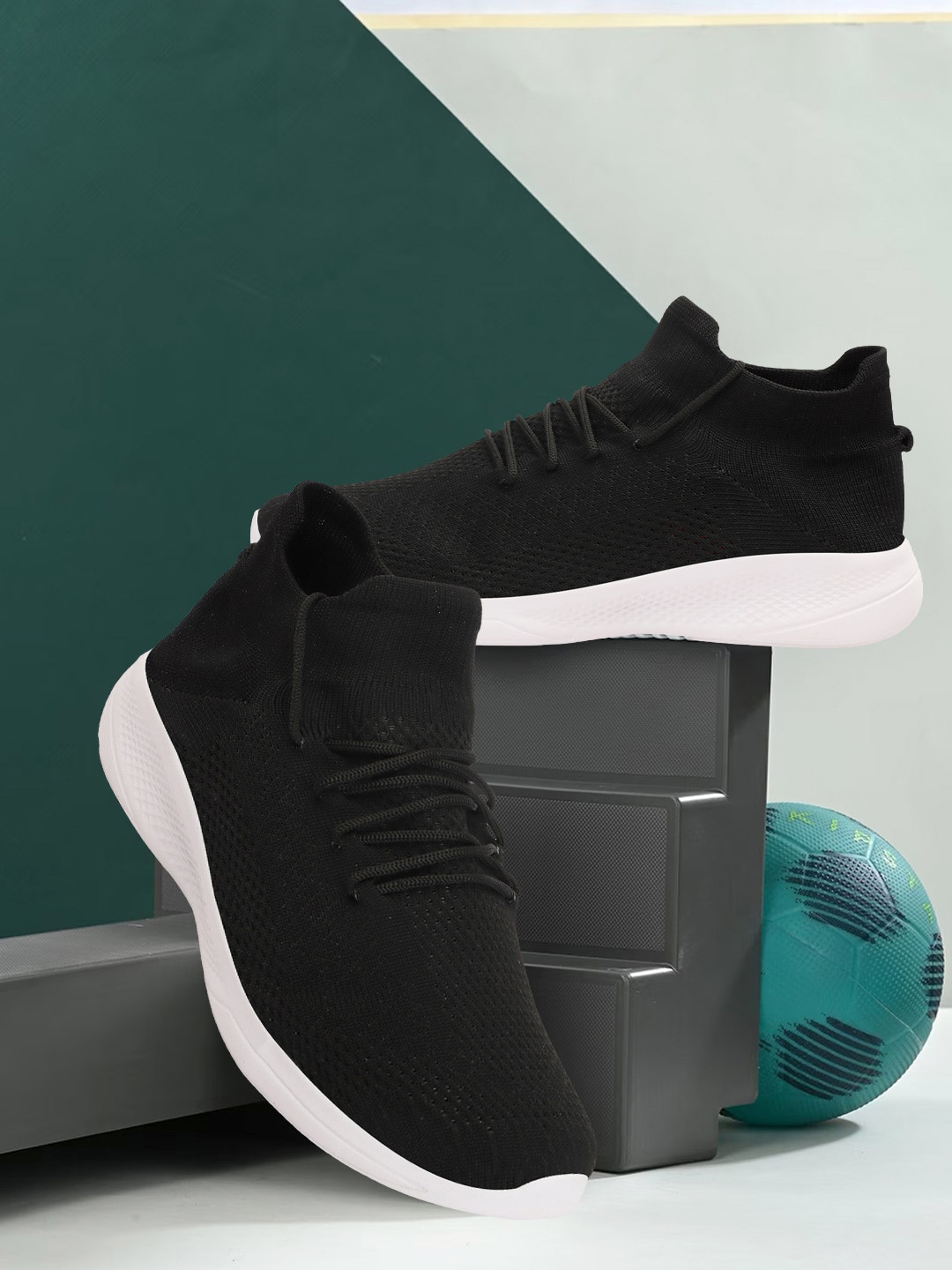 

HRX by Hrithik Roshan Men Woven Design Walking Shoes, Black