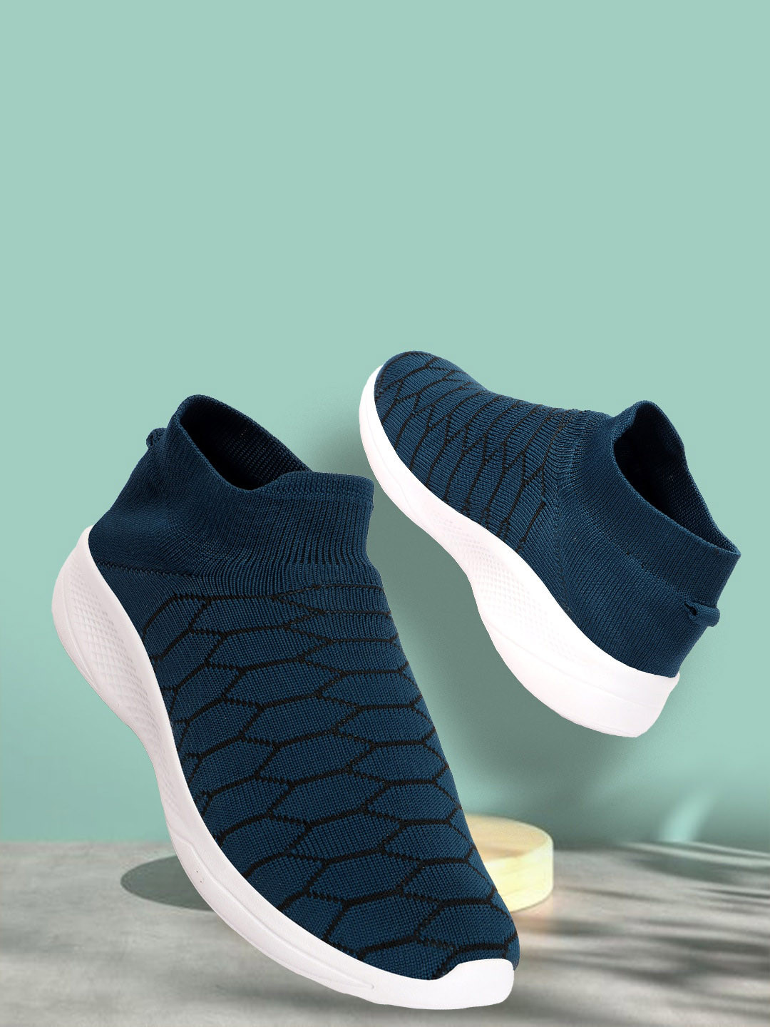 

HRX by Hrithik Roshan Men Teal Blue And White Woven Design Lightweight Slip-On Sneakers