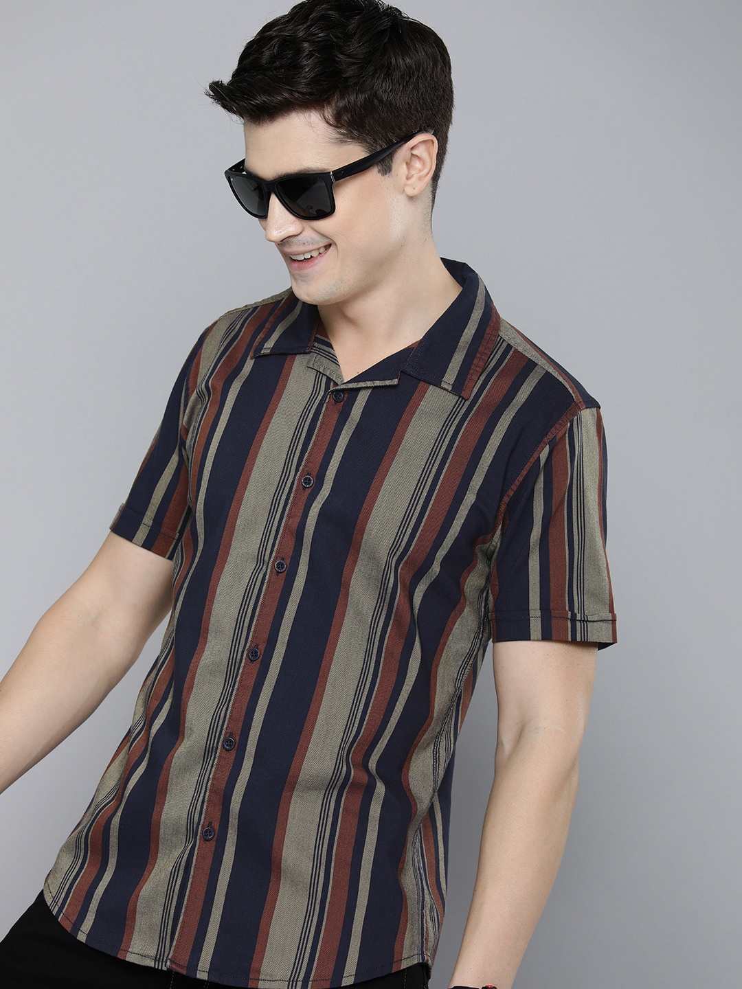 

HERE&NOW Men Slim Fit Multi Stripes Opaque Casual Shirt